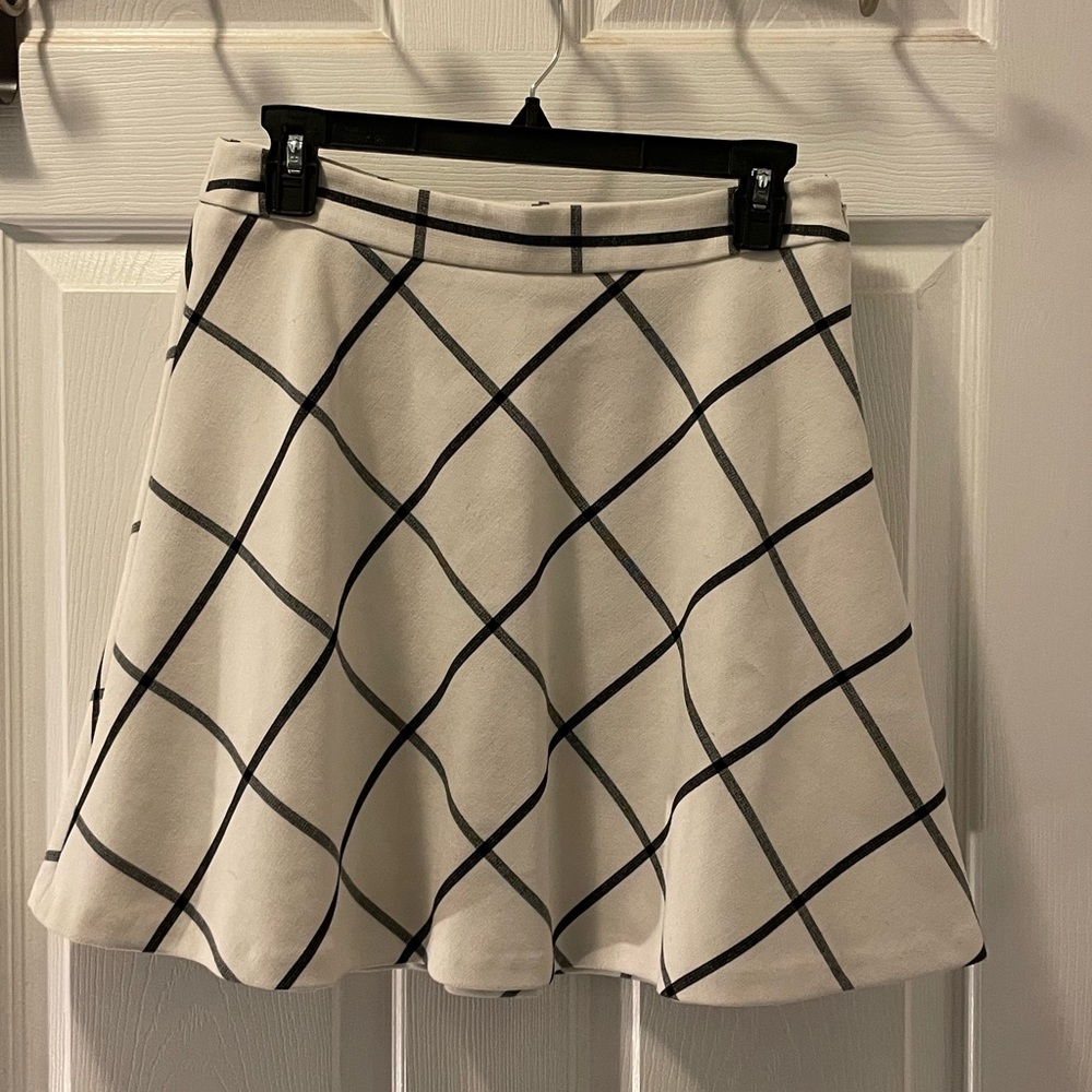 EUC Loft skirt size 4
